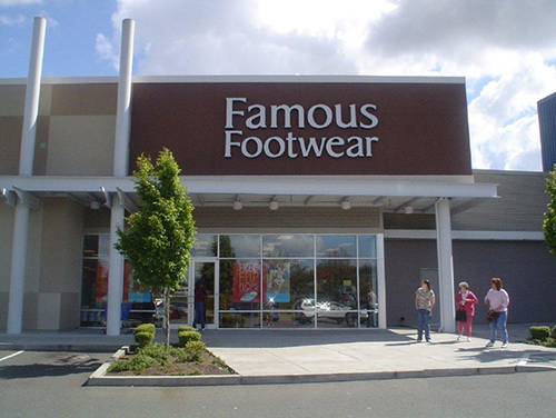 2002 FAMOUS FOOTWEAR TOTEM LAKE MALL KIRKLAND WA 
